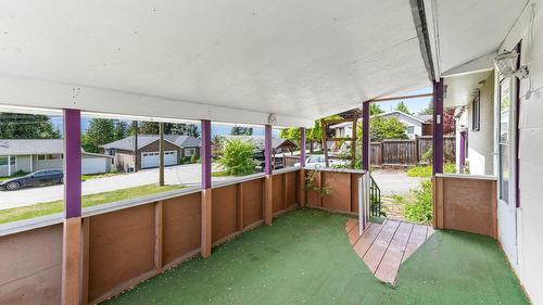 608 6Th Avenue, Creston, BC - 