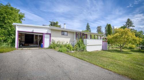 608 6Th Avenue, Creston, BC - Outdoor