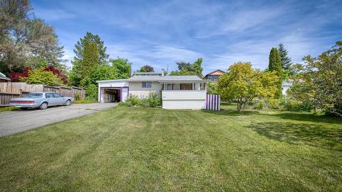 608 6Th Avenue, Creston, BC - Outdoor