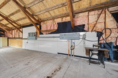 390 Marshall Road, Merritt, BC - Indoor