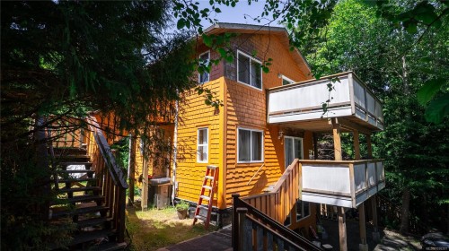 2088 Peninsula Rd, Ucluelet, BC 