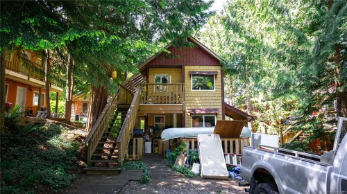 2088 Peninsula Rd, Ucluelet, BC 