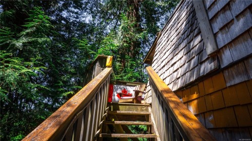 2088 Peninsula Rd, Ucluelet, BC 