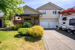 836 Tracker Pl Comox, BC V9M 4E8