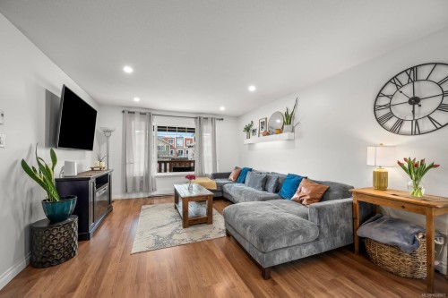 836 Tracker Pl, Comox, BC 