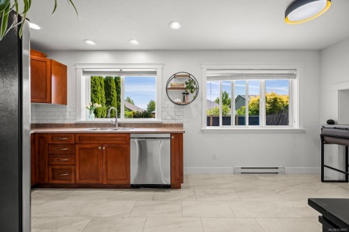 836 Tracker Pl, Comox, BC 