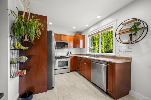 836 Tracker Pl, Comox, BC 
