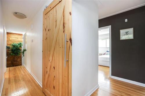 878 Elm St, Winnipeg, MB 