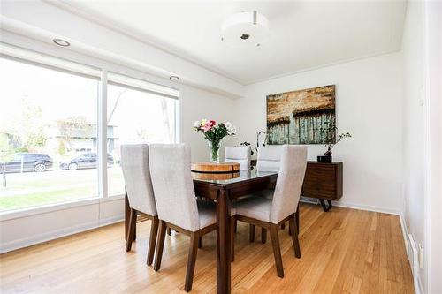 878 Elm St, Winnipeg, MB 