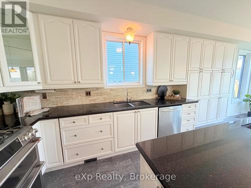 371 Carnwith Drive E, Whitby (Brooklin), ON - Indoor Photo Showing Kitchen With Double Sink