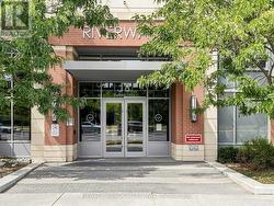 721 - 18 UPTOWN DRIVE Markham, ON L3R 5M5