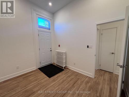 1311 Pape Avenue, Toronto, ON - Indoor Photo Showing Other Room