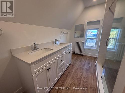 1311 Pape Avenue, Toronto, ON - Indoor Photo Showing Bathroom