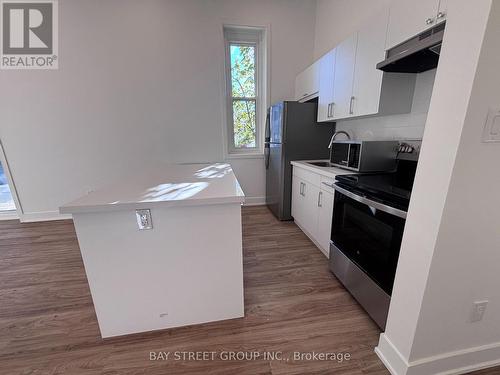 1311 Pape Avenue, Toronto, ON - Indoor Photo Showing Other Room