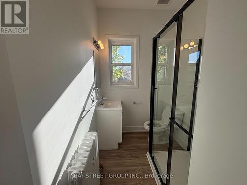 1311 Pape Avenue, Toronto, ON - Indoor Photo Showing Other Room