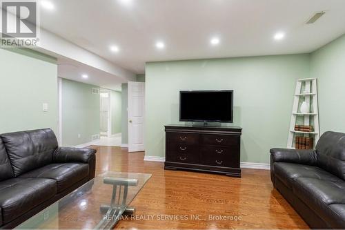 8 Pacific Wind Crescent, Brampton, ON - Indoor