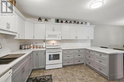 222 - 475 Parkhill Road W, Peterborough, ON - Indoor Photo Showing Kitchen With Double Sink