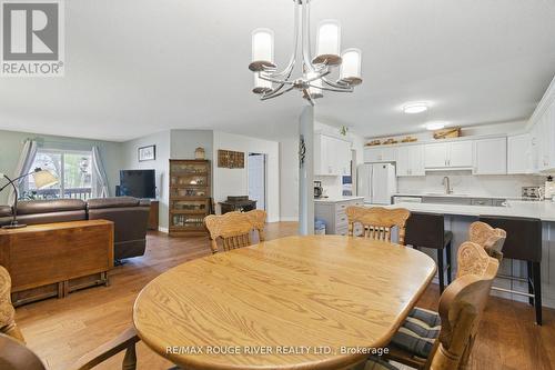 222 - 475 Parkhill Road W, Peterborough, ON - Indoor Photo Showing Dining Room