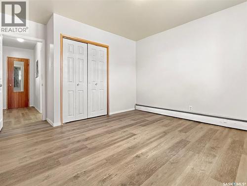 373 2Nd Avenue Se, Swift Current, SK - Indoor Photo Showing Other Room