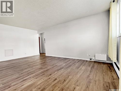 373 2Nd Avenue Se, Swift Current, SK - Indoor Photo Showing Other Room