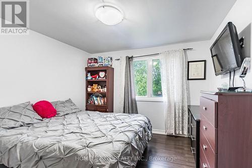 92 Reynier Drive, Brampton, ON - Indoor Photo Showing Bedroom