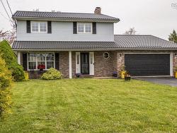 26 Governors Lake Drive Timberlea, NS B3T 1N2