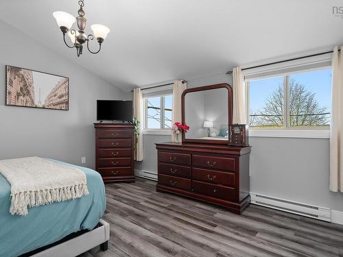 13 Roy Crescent, Bedford, NS 