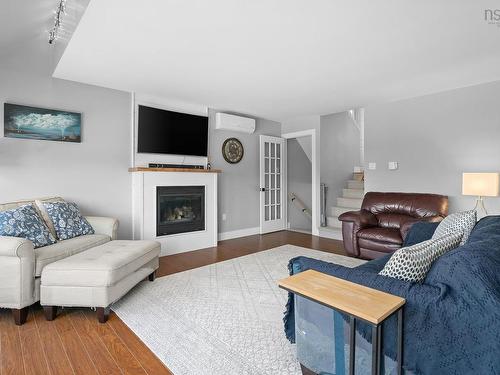 13 Roy Crescent, Bedford, NS 