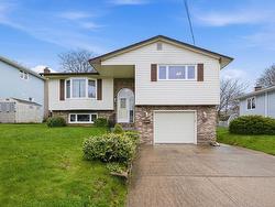 13 Camilla Court  Dartmouth, NS B2X 3K4