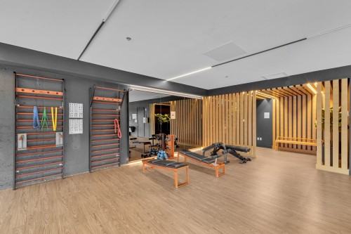 Salle d'exercice - 311-4599 Av. Clanranald, Montréal (Côte-Des-Neiges/Notre-Dame-De-Grâce), QC - Indoor Photo Showing Other Room