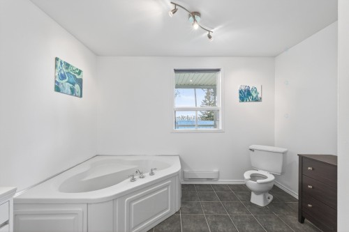 Salle de bains - 35 Mtée Des Hirondelles, Château-Richer, QC - Indoor Photo Showing Bathroom