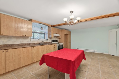 Cuisine - 35 Mtée Des Hirondelles, Château-Richer, QC - Indoor Photo Showing Kitchen With Double Sink