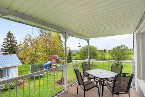 Extérieur - 35 Mtée Des Hirondelles, Château-Richer, QC - Outdoor With Deck Patio Veranda With Exterior