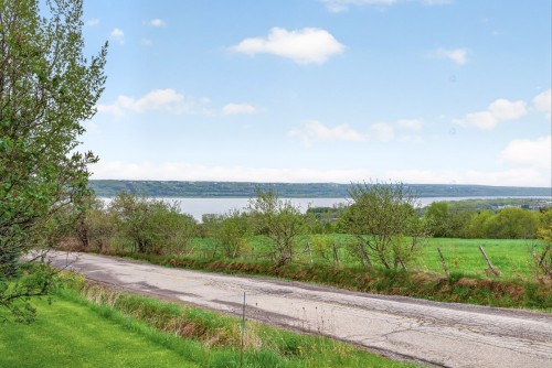 Vue sur l'eau - 35 Mtée Des Hirondelles, Château-Richer, QC - Outdoor With View
