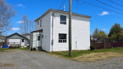 16 6e Avenue E.  Rouyn-Noranda, QC J0Z 1C0