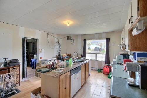 Cuisine - 16 6E Avenue E., Rouyn-Noranda, QC - Indoor Photo Showing Kitchen With Double Sink