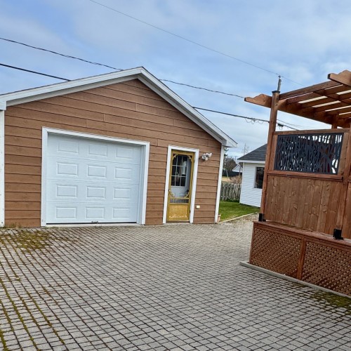 Garage - 18 Rue Chambers, Sept-Îles, QC - Outdoor With Exterior