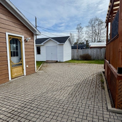 Courtyard - 18 Rue Chambers, Sept-Îles, QC - Outdoor