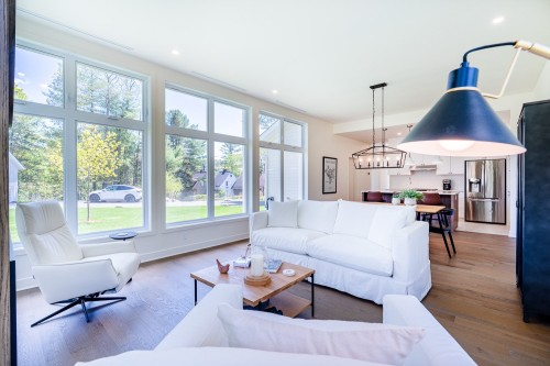 Salon - 2431 Rue De La Carriole, Sainte-Adèle, QC - Indoor Photo Showing Living Room