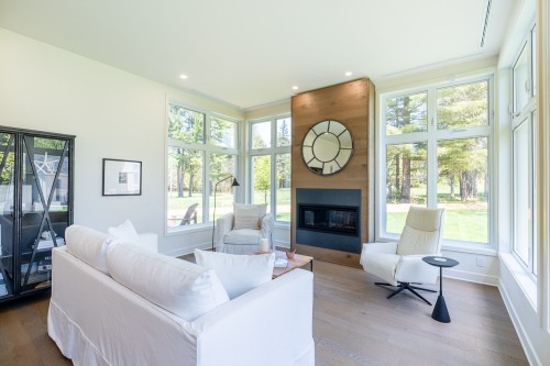 Salon - 2431 Rue De La Carriole, Sainte-Adèle, QC - Indoor Photo Showing Living Room With Fireplace