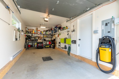 Garage - 2431 Rue De La Carriole, Sainte-Adèle, QC - Indoor Photo Showing Garage