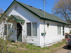13 Kenogami Ave N Thunder Bay, ON P7A 6C5