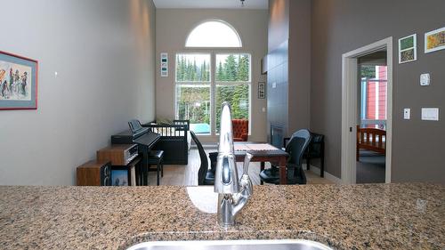 303-30 Monashee Road, Vernon, BC - Indoor