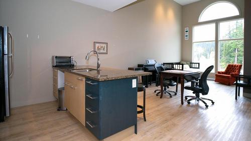 303-30 Monashee Road, Vernon, BC - Indoor
