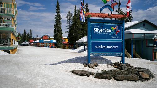 303-30 Monashee Road, Vernon, BC - Outdoor