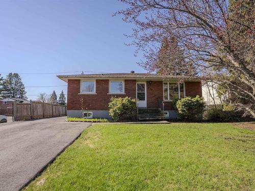 232 Kensington Street  Thunder Bay, ON P7C 2A8