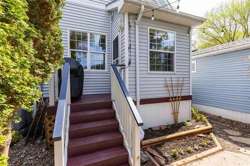 143 Morley Ave, Winnipeg, MB 
