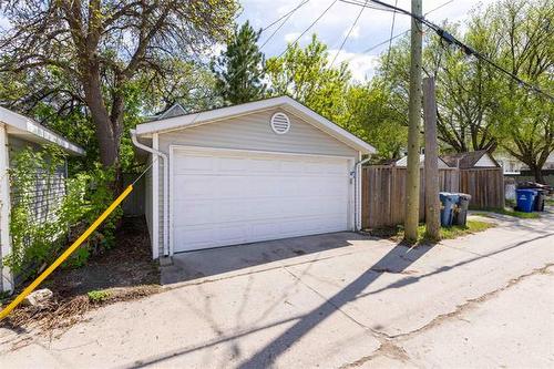 143 Morley Ave, Winnipeg, MB 