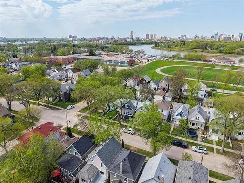 143 Morley Ave, Winnipeg, MB 