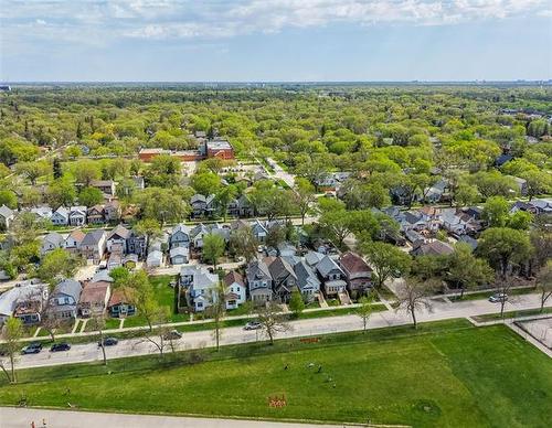 143 Morley Ave, Winnipeg, MB 